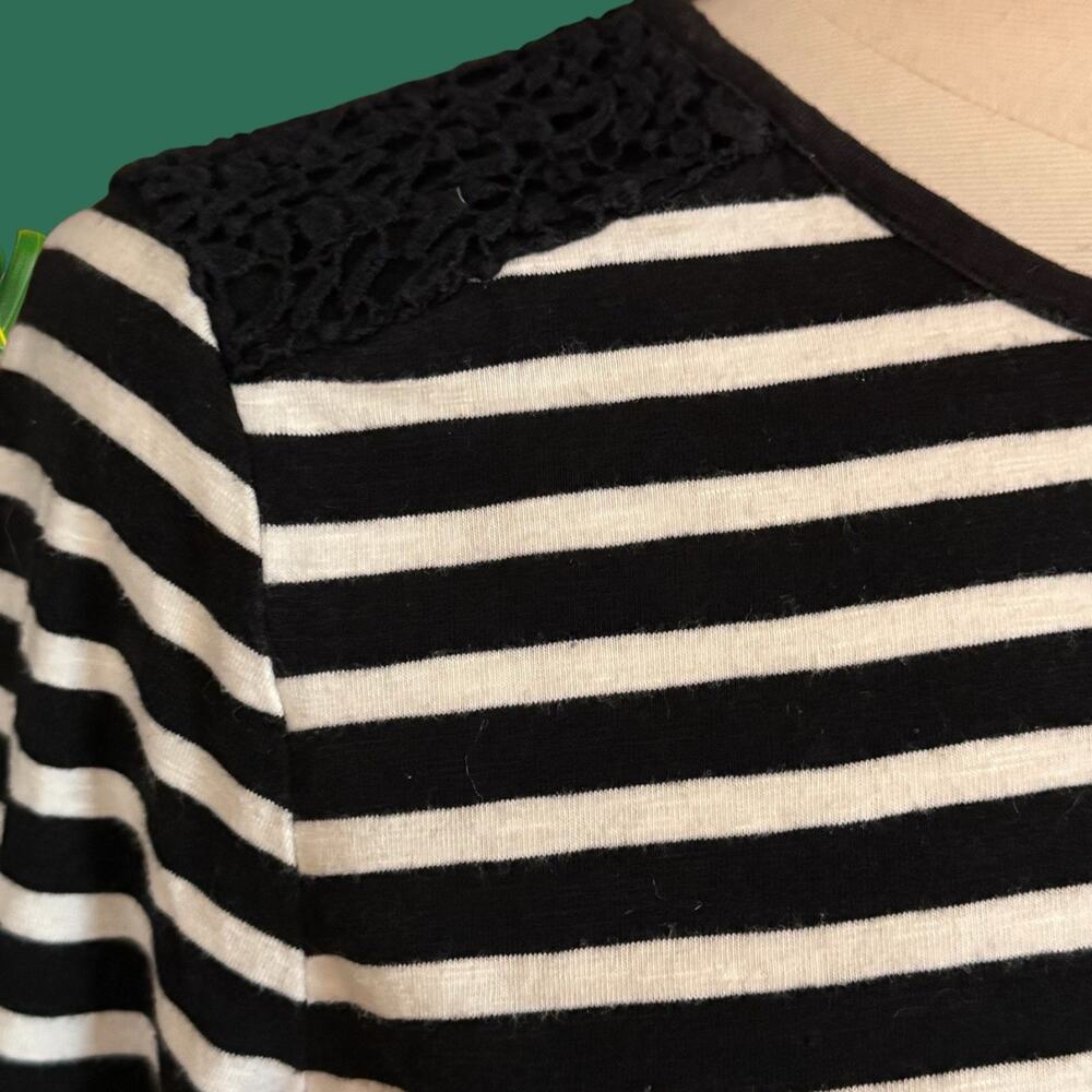 Talbots Striped Top Sz M Womens Lace Accent Yoke HiLo 3/4 Sleeves Preppy Coastal - Picture 5 of 9
